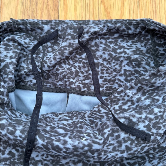 Varley Animal Print Leggings Size M - Picture 6 of 7